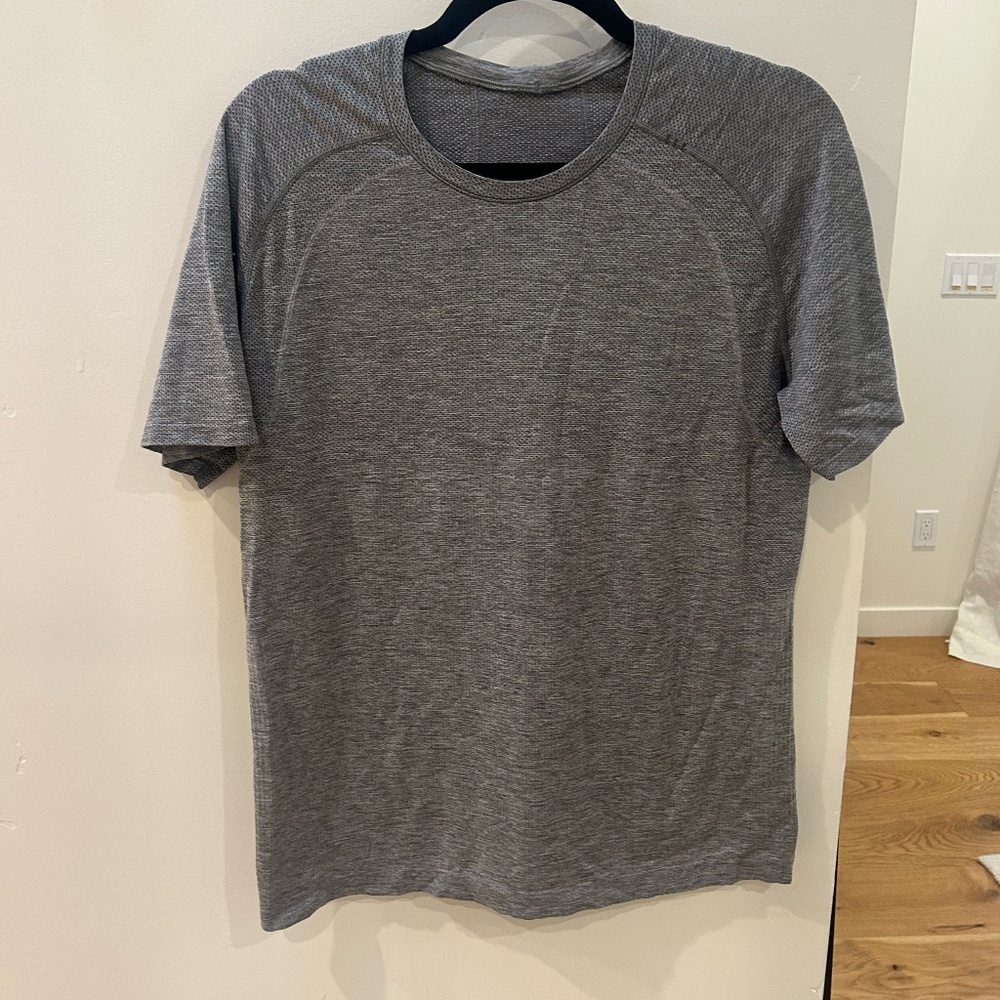 Lululemon Men's Metal Vent Tech Short Sleeve Shirt